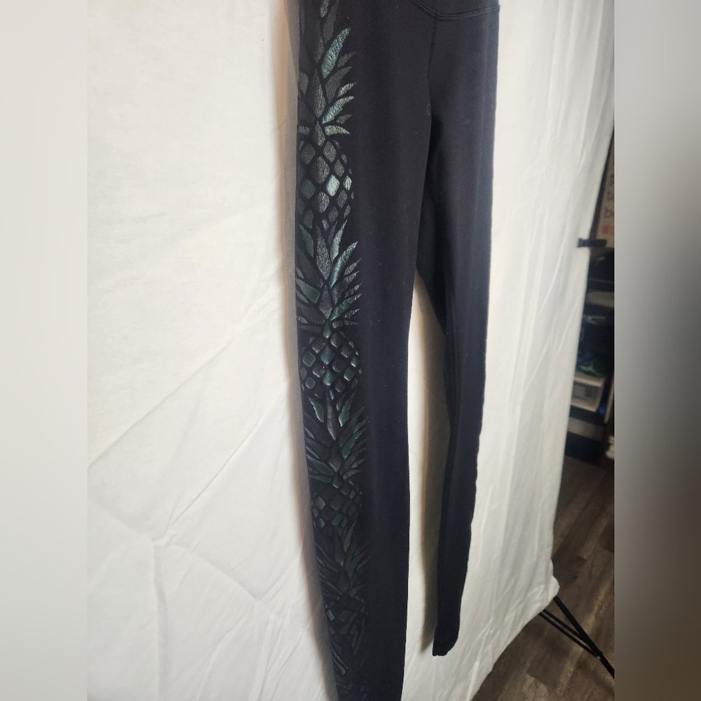 Lululemon Leggings Limited edition Pineapple Print Size 2 - Picture 6 of 9